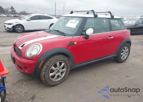 2010 Mini Cooper z USA, uszkodzony, nr VIN WMWMF3C51ATZ28261